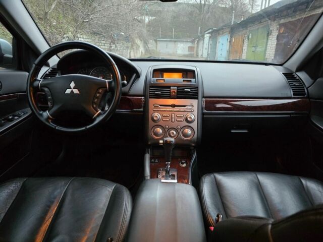Серый Мицубиси Галант, объемом двигателя 2.4 л и пробегом 182 тыс. км за 6100 $, фото 7 на Automoto.ua