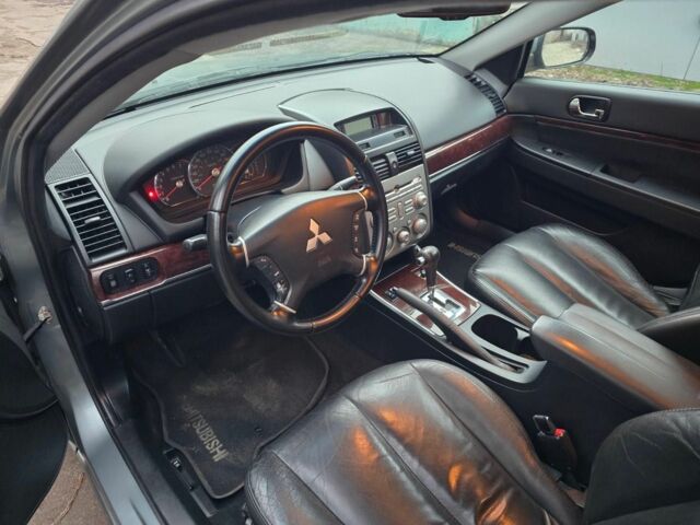 Серый Мицубиси Галант, объемом двигателя 2.4 л и пробегом 182 тыс. км за 6100 $, фото 8 на Automoto.ua