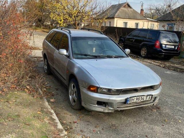 Серый Мицубиси Галант, объемом двигателя 2 л и пробегом 300 тыс. км за 600 $, фото 4 на Automoto.ua