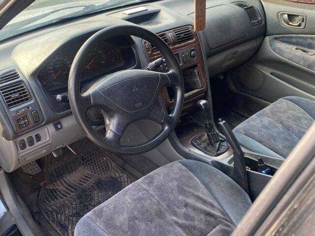 Серый Мицубиси Галант, объемом двигателя 2 л и пробегом 300 тыс. км за 600 $, фото 8 на Automoto.ua