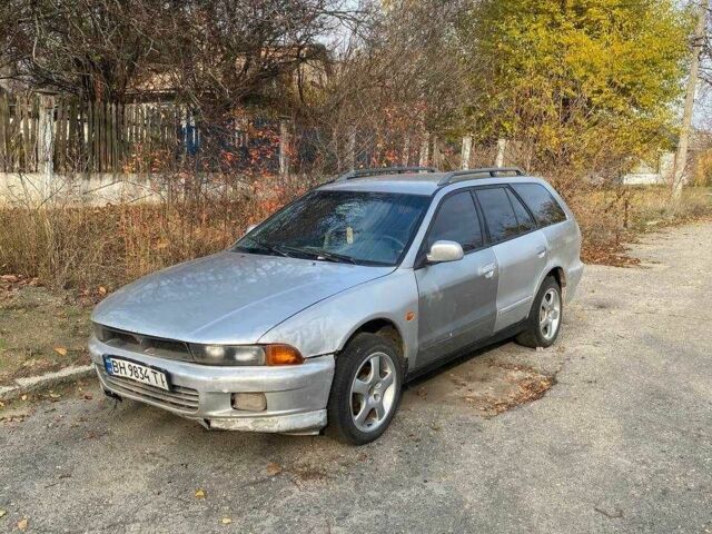 Серый Мицубиси Галант, объемом двигателя 2 л и пробегом 300 тыс. км за 600 $, фото 12 на Automoto.ua