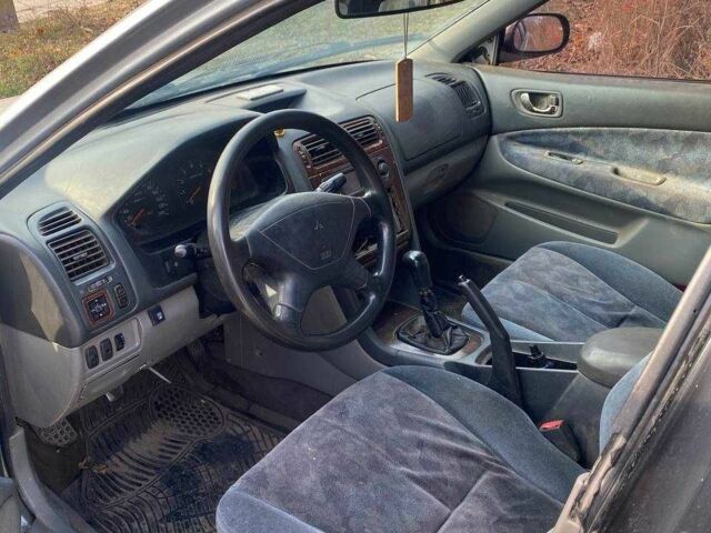 Серый Мицубиси Галант, объемом двигателя 2 л и пробегом 300 тыс. км за 600 $, фото 10 на Automoto.ua