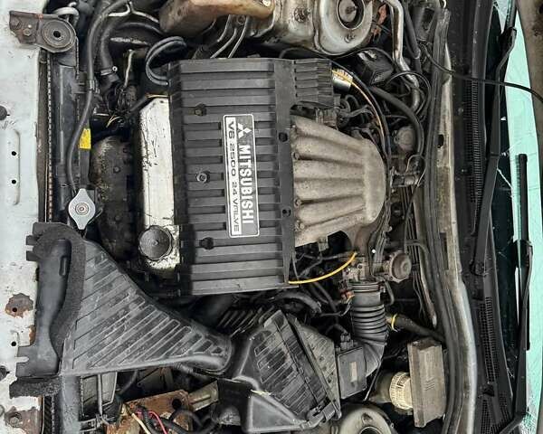 Сірий Міцубісі Галант, об'ємом двигуна 2.5 л та пробігом 400 тис. км за 1000 $, фото 4 на Automoto.ua