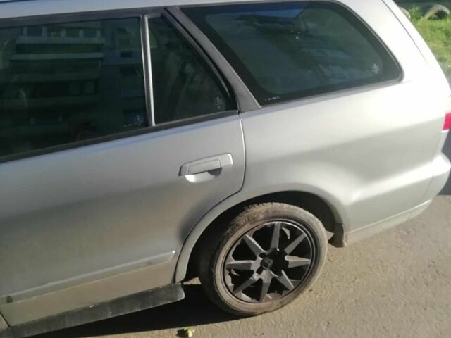 Серый Мицубиси Галант, объемом двигателя 2 л и пробегом 500 тыс. км за 1800 $, фото 1 на Automoto.ua