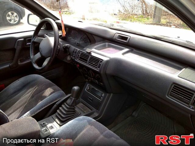 Серый Мицубиси Галант, объемом двигателя 2 л и пробегом 329 тыс. км за 1500 $, фото 5 на Automoto.ua