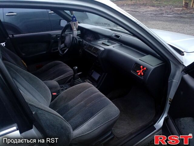 Серый Мицубиси Галант, объемом двигателя 2 л и пробегом 300 тыс. км за 2100 $, фото 3 на Automoto.ua