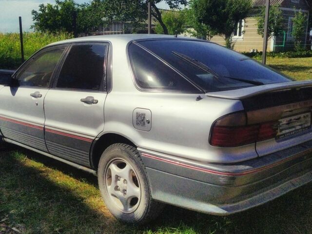 Серый Мицубиси Галант, объемом двигателя 2 л и пробегом 360 тыс. км за 2000 $, фото 1 на Automoto.ua