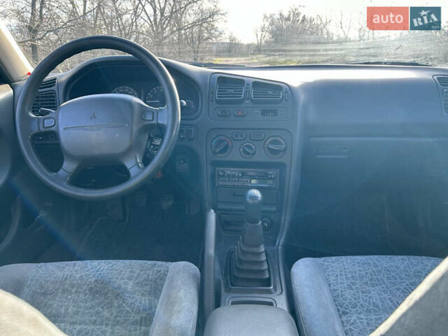 Серый Мицубиси Галант, объемом двигателя 2 л и пробегом 296 тыс. км за 2100 $, фото 7 на Automoto.ua