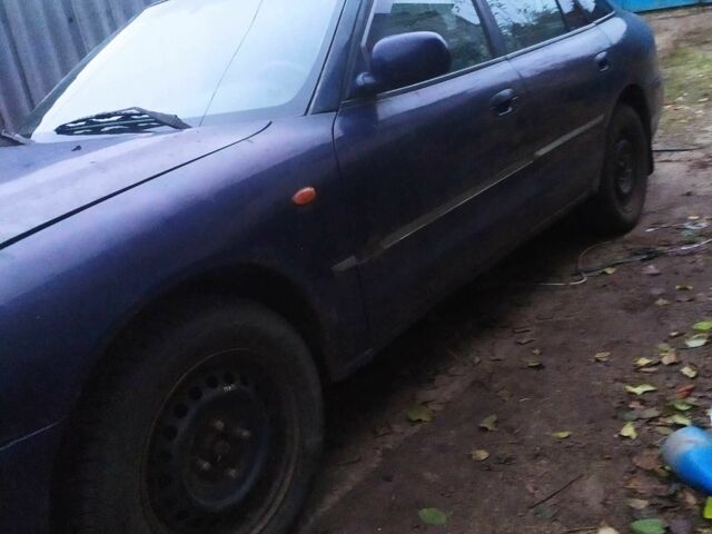 Синий Мицубиси Галант, объемом двигателя 1.8 л и пробегом 300 тыс. км за 1900 $, фото 8 на Automoto.ua