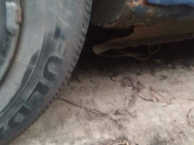 Синий Мицубиси Галант, объемом двигателя 1.8 л и пробегом 300 тыс. км за 1900 $, фото 5 на Automoto.ua