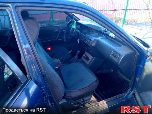 Синий Мицубиси Галант, объемом двигателя 1.8 л и пробегом 128 тыс. км за 1300 $, фото 5 на Automoto.ua