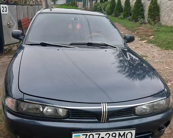 Синий Мицубиси Галант, объемом двигателя 1.8 л и пробегом 280 тыс. км за 2300 $, фото 1 на Automoto.ua