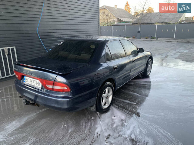 Синий Мицубиси Галант, объемом двигателя 2 л и пробегом 422 тыс. км за 1950 $, фото 8 на Automoto.ua