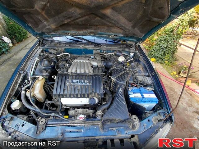 Синий Мицубиси Галант, объемом двигателя 2.5 л и пробегом 350 тыс. км за 2500 $, фото 8 на Automoto.ua