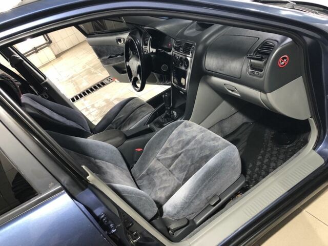 Синій Міцубісі Галант, об'ємом двигуна 2 л та пробігом 300 тис. км за 2500 $, фото 4 на Automoto.ua