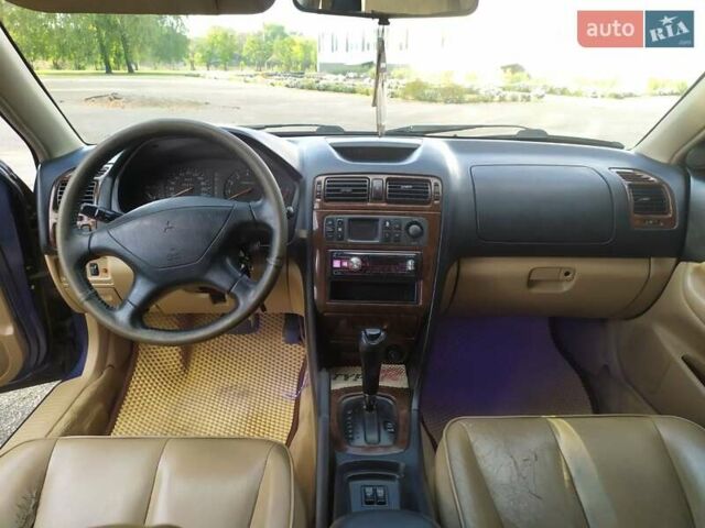 Синий Мицубиси Галант, объемом двигателя 2.5 л и пробегом 300 тыс. км за 3700 $, фото 10 на Automoto.ua