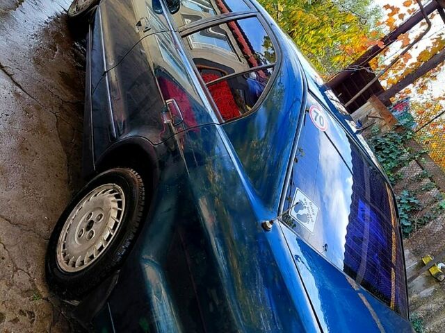 Синий Мицубиси Галант, объемом двигателя 2.5 л и пробегом 350 тыс. км за 2500 $, фото 4 на Automoto.ua