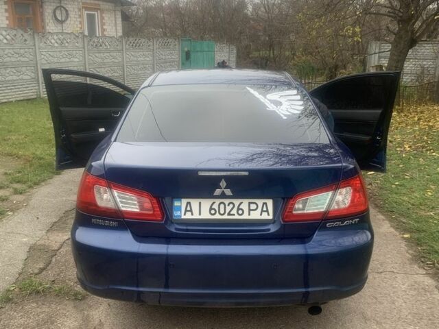 Синий Мицубиси Галант, объемом двигателя 2.4 л и пробегом 280 тыс. км за 3500 $, фото 5 на Automoto.ua