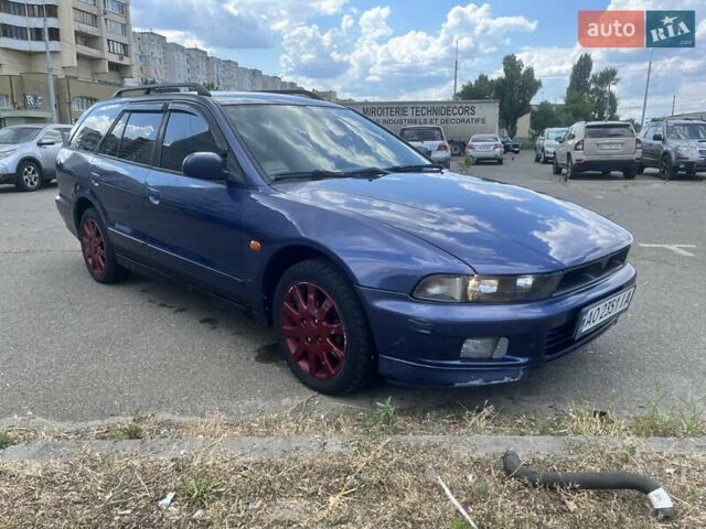Синий Мицубиси Галант, объемом двигателя 2 л и пробегом 317 тыс. км за 2994 $, фото 4 на Automoto.ua