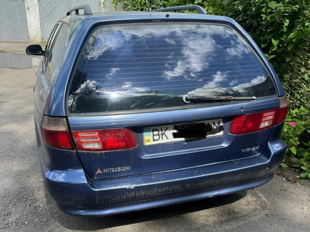 Синий Мицубиси Галант, объемом двигателя 2.5 л и пробегом 321 тыс. км за 1700 $, фото 3 на Automoto.ua
