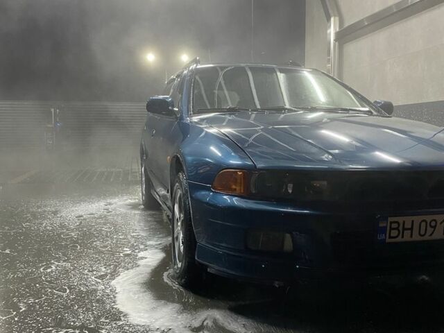 Синий Мицубиси Галант, объемом двигателя 2 л и пробегом 318 тыс. км за 2750 $, фото 6 на Automoto.ua