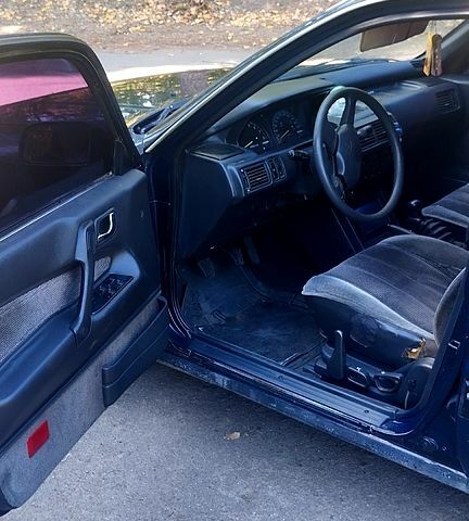 Синий Мицубиси Галант, объемом двигателя 2 л и пробегом 250 тыс. км за 650 $, фото 5 на Automoto.ua