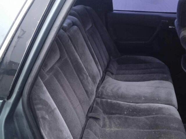 Зеленый Мицубиси Галант, объемом двигателя 1.8 л и пробегом 400 тыс. км за 1000 $, фото 6 на Automoto.ua