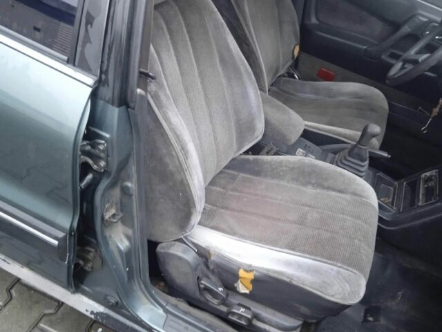 Зеленый Мицубиси Галант, объемом двигателя 1.8 л и пробегом 400 тыс. км за 1000 $, фото 3 на Automoto.ua