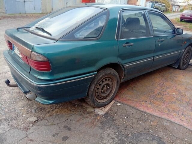 Мицубиси Галант 1992 в Вишневом на Automoto.ua Зеленый Мицубиси Галант, объемом двигателя 2 л и пробегом 169 тыс. км за 725 $, фото 2 на Automoto.ua