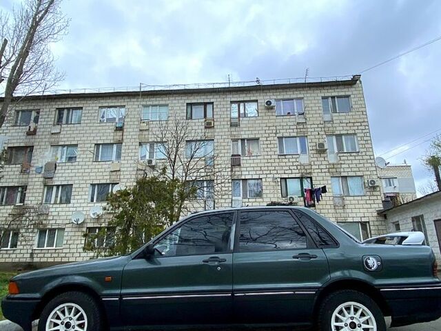 Зеленый Мицубиси Галант, объемом двигателя 1.8 л и пробегом 405 тыс. км за 1300 $, фото 2 на Automoto.ua