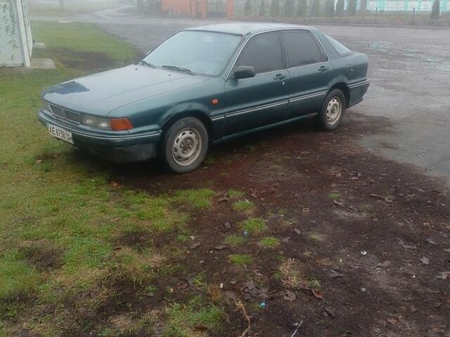 Зеленый Мицубиси Галант, объемом двигателя 0 л и пробегом 580 тыс. км за 942 $, фото 5 на Automoto.ua