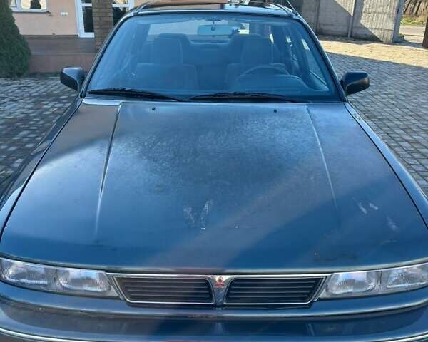 Зеленый Мицубиси Галант, объемом двигателя 1.8 л и пробегом 352 тыс. км за 1900 $, фото 1 на Automoto.ua