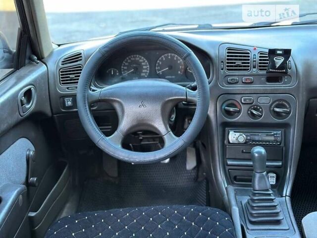 Зеленый Мицубиси Галант, объемом двигателя 1.8 л и пробегом 455 тыс. км за 1999 $, фото 8 на Automoto.ua