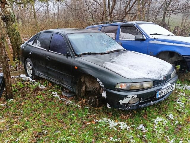 Зеленый Мицубиси Галант, объемом двигателя 2.5 л и пробегом 333 тыс. км за 1000 $, фото 3 на Automoto.ua