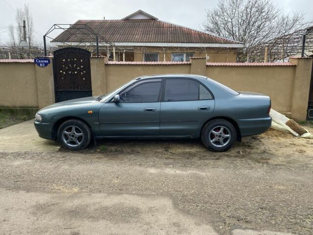 Зеленый Мицубиси Галант, объемом двигателя 2 л и пробегом 380 тыс. км за 1500 $, фото 5 на Automoto.ua