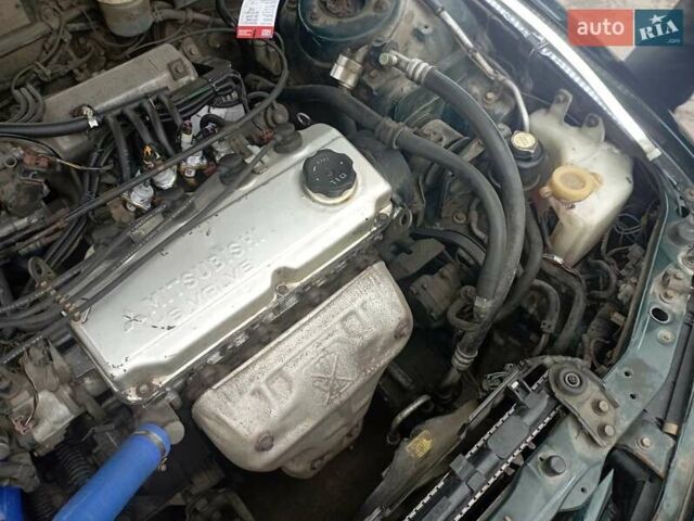 Зеленый Мицубиси Галант, объемом двигателя 1.83 л и пробегом 200 тыс. км за 3100 $, фото 7 на Automoto.ua