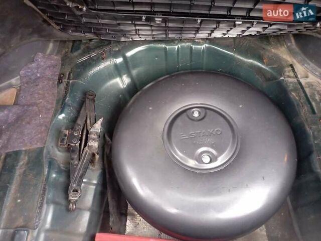 Зеленый Мицубиси Галант, объемом двигателя 1.83 л и пробегом 200 тыс. км за 3100 $, фото 12 на Automoto.ua