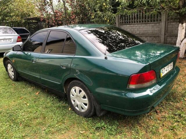 Зеленый Мицубиси Галант, объемом двигателя 2 л и пробегом 350 тыс. км за 2300 $, фото 5 на Automoto.ua