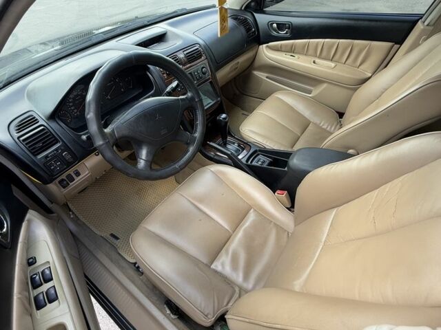 Зелений Міцубісі Галант, об'ємом двигуна 2.5 л та пробігом 300 тис. км за 2999 $, фото 10 на Automoto.ua