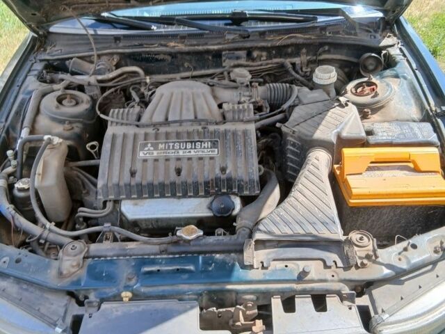 Мицубиси Галант 1997 в Чернигове на Automoto.ua Зеленый Мицубиси Галант, объемом двигателя 2 л и пробегом 370 тыс. км за 1500 $, фото 10 на Automoto.ua