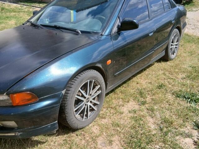 Мицубиси Галант 1997 в Чернигове на Automoto.ua Зеленый Мицубиси Галант, объемом двигателя 2 л и пробегом 370 тыс. км за 1500 $, фото 6 на Automoto.ua