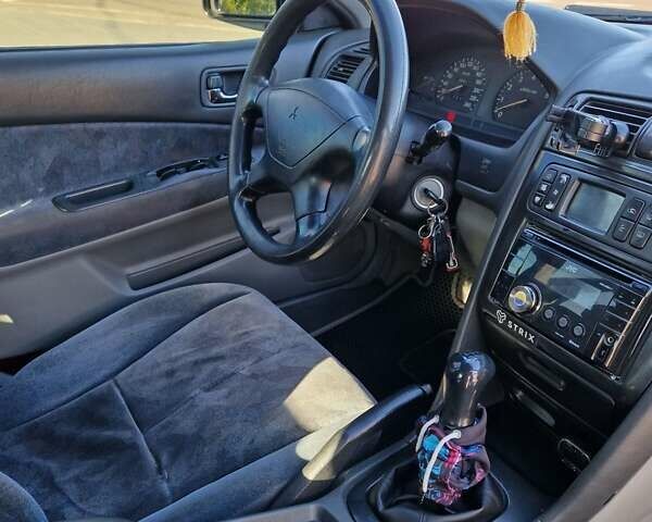 Зеленый Мицубиси Галант, объемом двигателя 2 л и пробегом 384 тыс. км за 3000 $, фото 16 на Automoto.ua