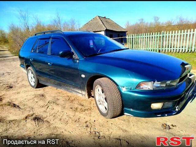 Зелений Міцубісі Галант, об'ємом двигуна 2.5 л та пробігом 350 тис. км за 2500 $, фото 1 на Automoto.ua