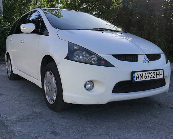 Білий Міцубісі Грандіс, об'ємом двигуна 2.38 л та пробігом 367 тис. км за 5200 $, фото 3 на Automoto.ua