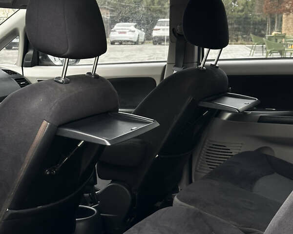 Белый Мицубиси Грандис, объемом двигателя 2.4 л и пробегом 340 тыс. км за 3400 $, фото 26 на Automoto.ua