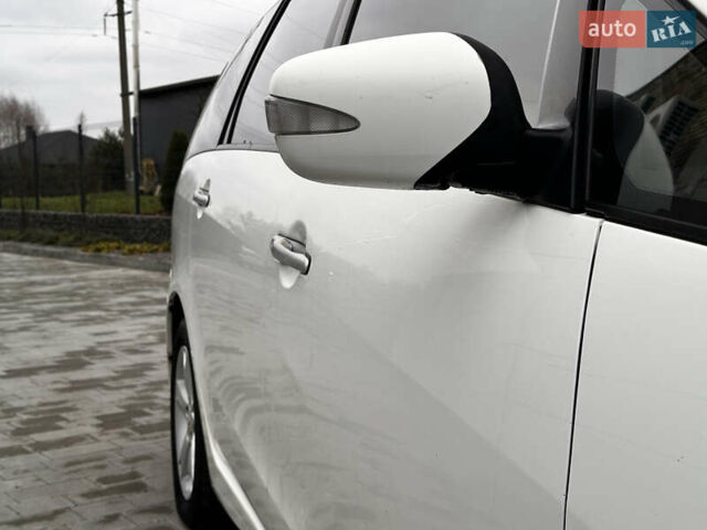 Белый Мицубиси Грандис, объемом двигателя 2.4 л и пробегом 340 тыс. км за 3400 $, фото 7 на Automoto.ua