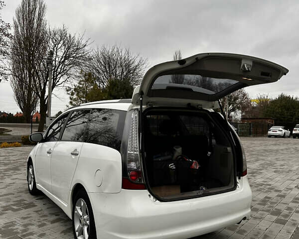 Белый Мицубиси Грандис, объемом двигателя 2.4 л и пробегом 340 тыс. км за 3400 $, фото 28 на Automoto.ua