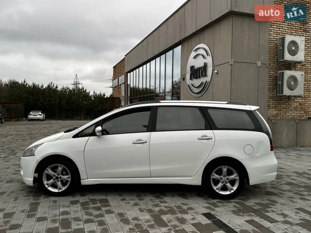 Белый Мицубиси Грандис, объемом двигателя 2.4 л и пробегом 340 тыс. км за 3400 $, фото 5 на Automoto.ua