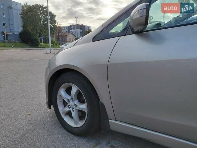 Бежевый Мицубиси Грандис, объемом двигателя 2.4 л и пробегом 370 тыс. км за 5600 $, фото 4 на Automoto.ua