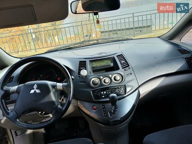 Мицубиси Грандис 2007 в Тернополе на Automoto.ua Бежевый Мицубиси Грандис, объемом двигателя 2.38 л и пробегом 218 тыс. км за 5600 $, фото 21 на Automoto.ua